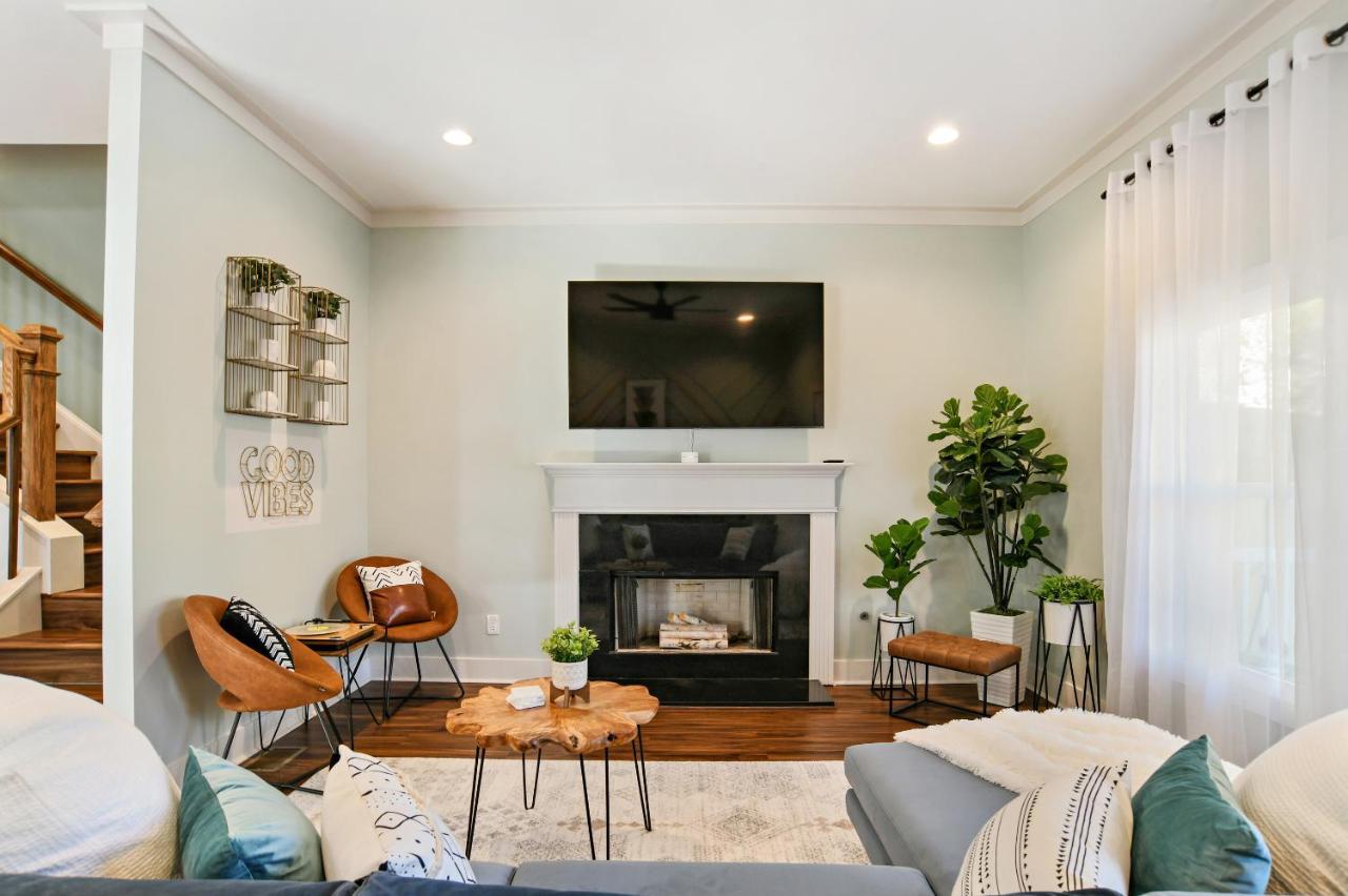 Sun Lit Modern Home With Good Vibes And Lots Of Coffee - Designedbydom Atlanta Exteriör bild