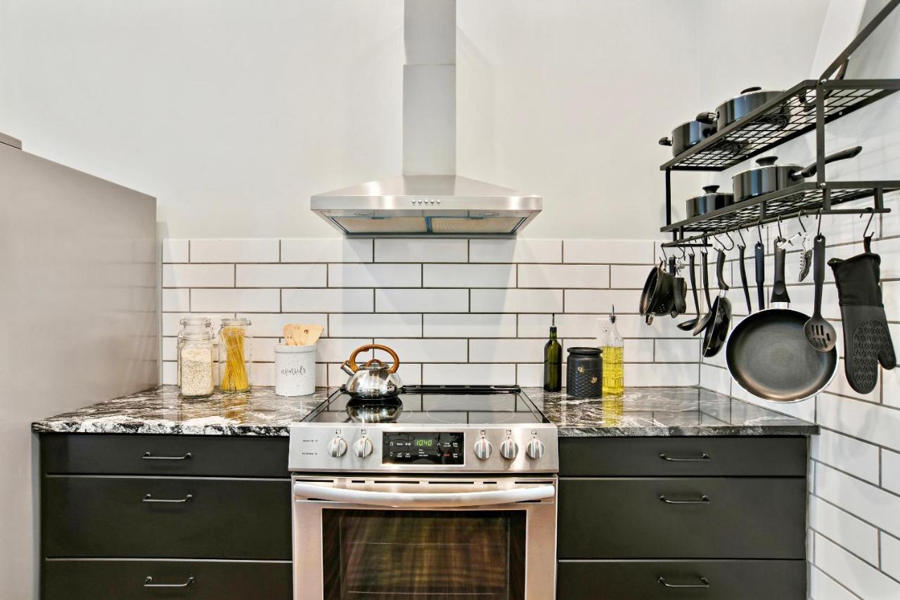 Sun Lit Modern Home With Good Vibes And Lots Of Coffee - Designedbydom Atlanta Exteriör bild