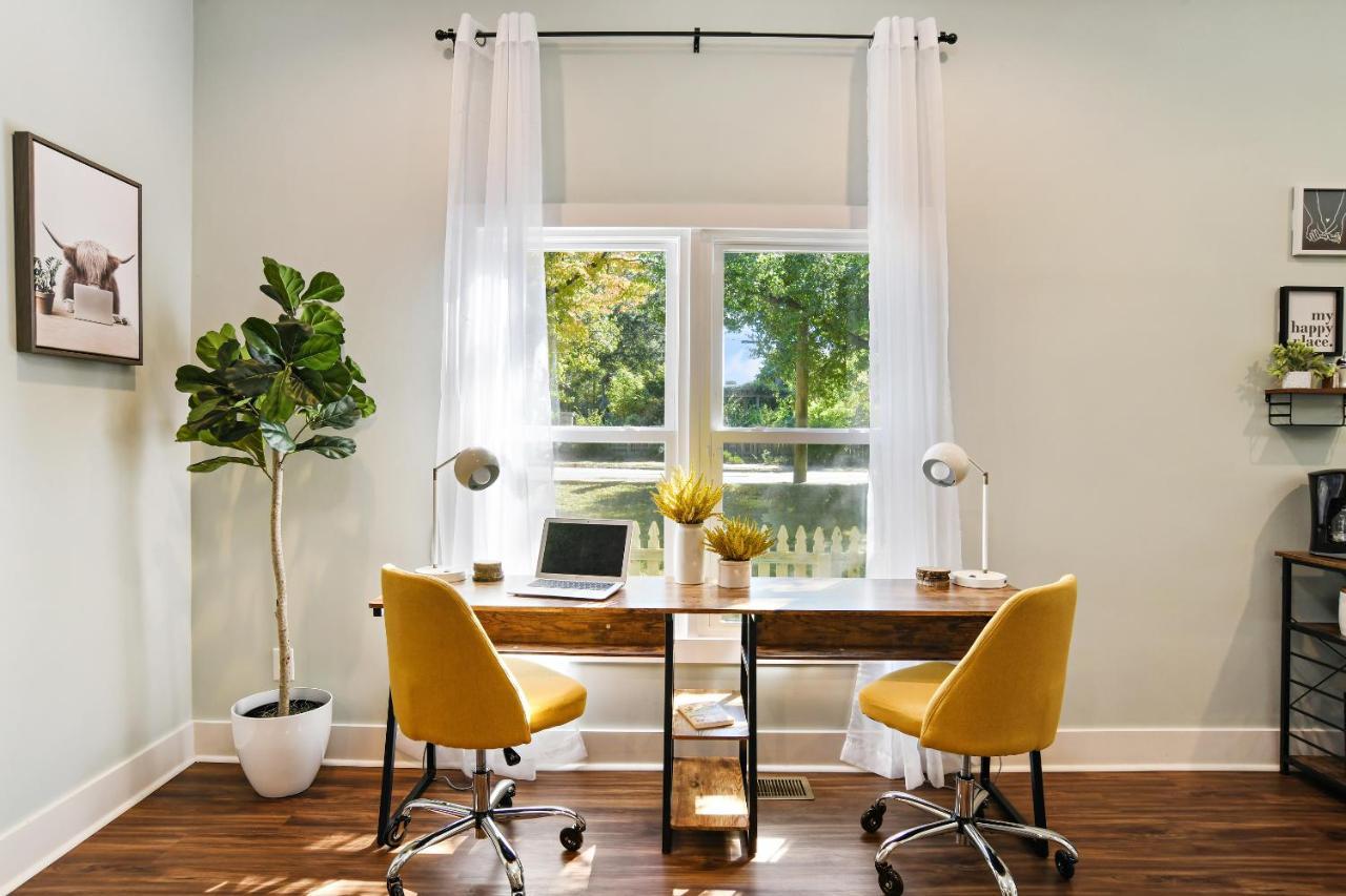 Sun Lit Modern Home With Good Vibes And Lots Of Coffee - Designedbydom Atlanta Exteriör bild