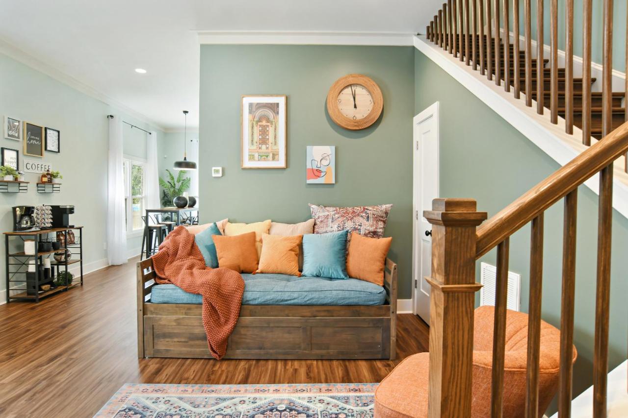 Sun Lit Modern Home With Good Vibes And Lots Of Coffee - Designedbydom Atlanta Exteriör bild