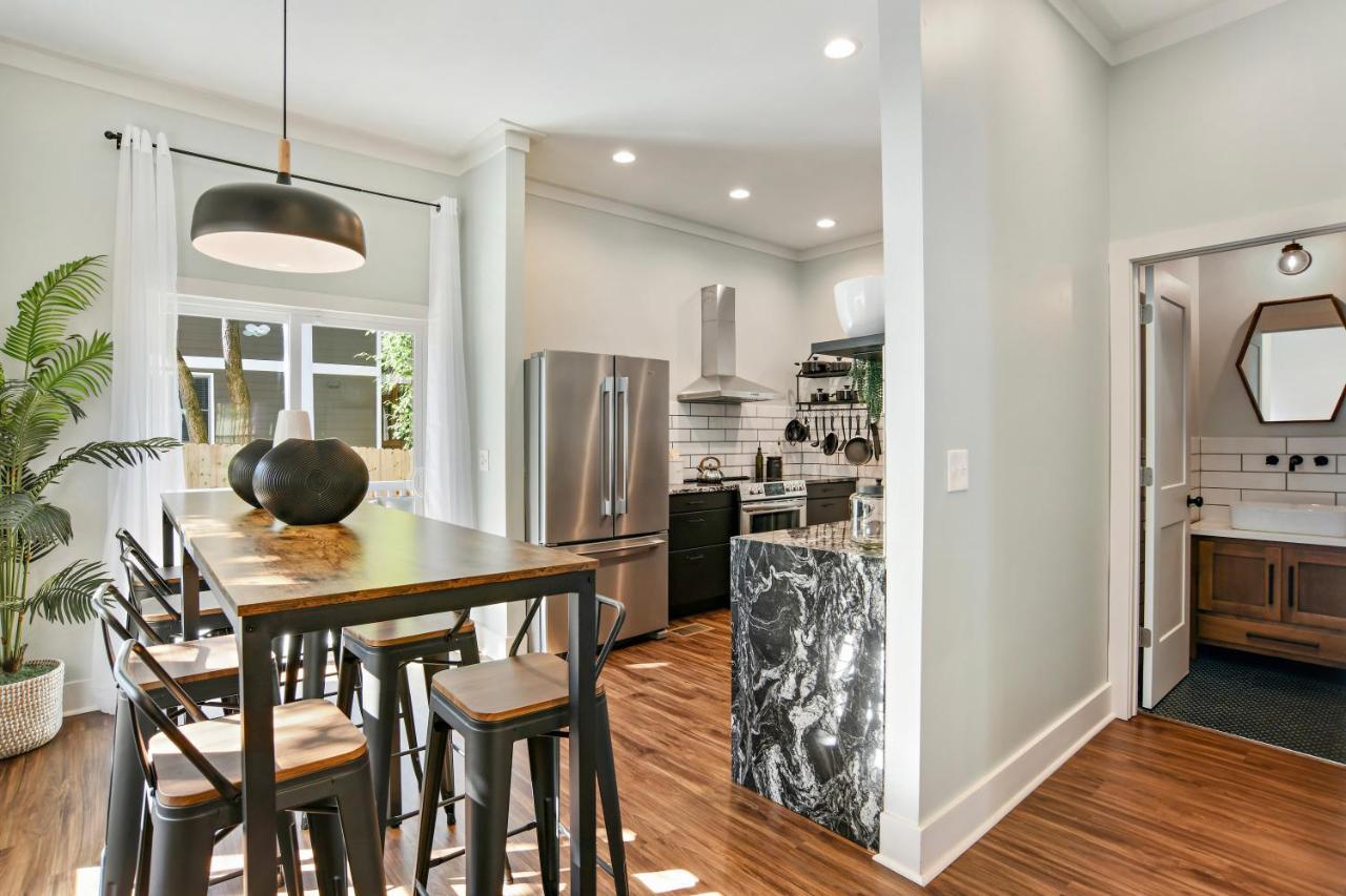 Sun Lit Modern Home With Good Vibes And Lots Of Coffee - Designedbydom Atlanta Exteriör bild