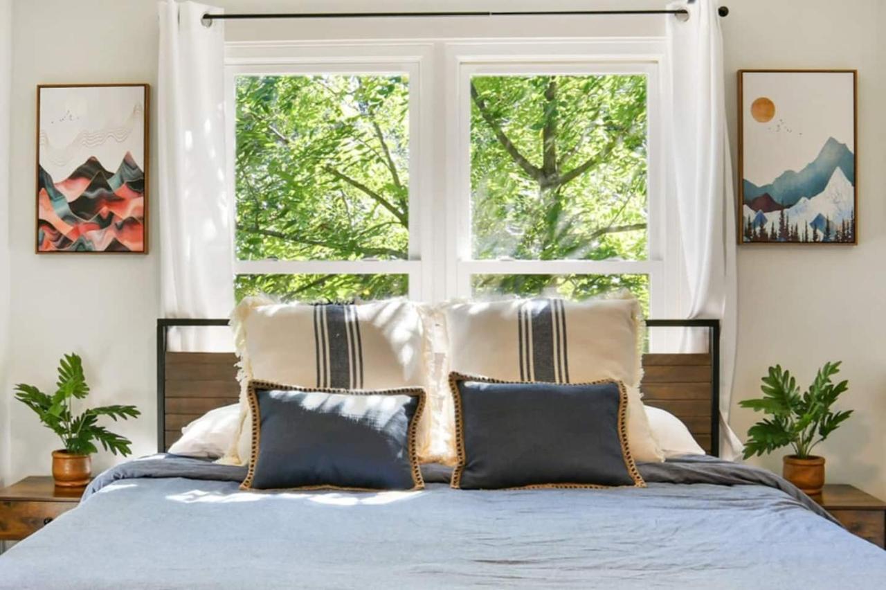 Sun Lit Modern Home With Good Vibes And Lots Of Coffee - Designedbydom Atlanta Exteriör bild